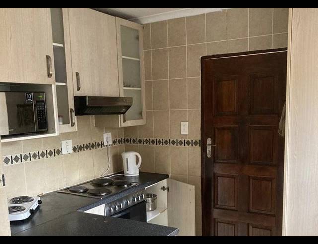 5 BEDROOM HOUSE FOR SALE IN COSMO CITY